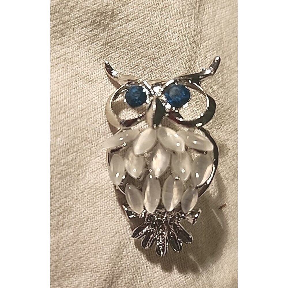 Silvertone Owl Pin Brooch Milky Moonglow Beads Rhinestone Eyes Beautiful